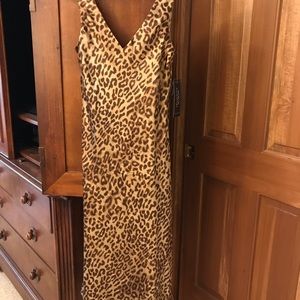 Jones New York Valencia size 6 leopard print dress